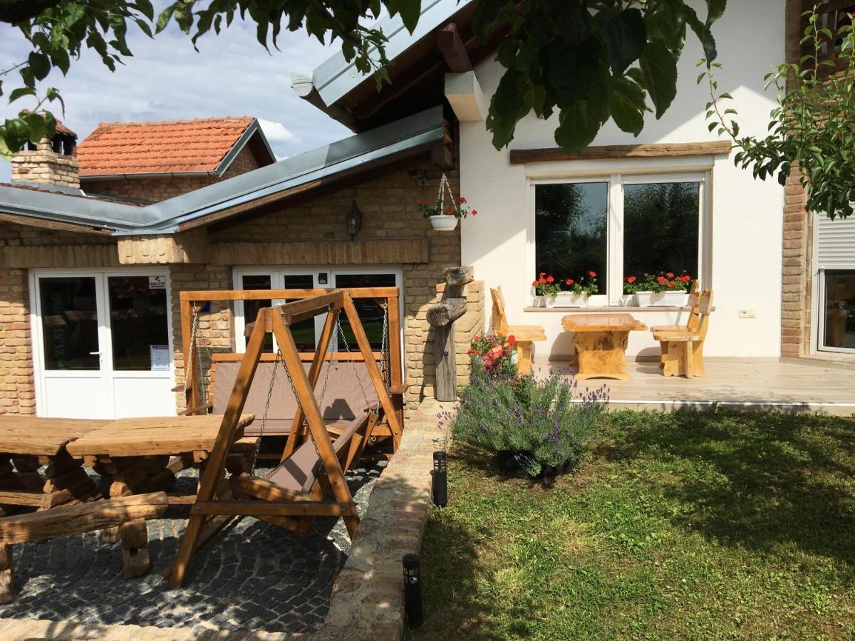 Matanovi Dvori Villa Slavonski Brod Eksteriør billede