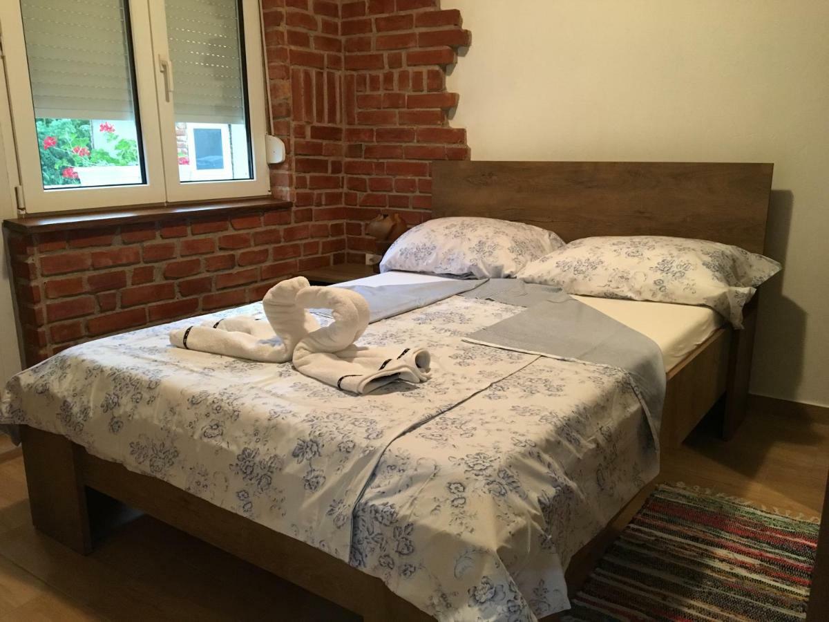 Matanovi Dvori Villa Slavonski Brod Eksteriør billede