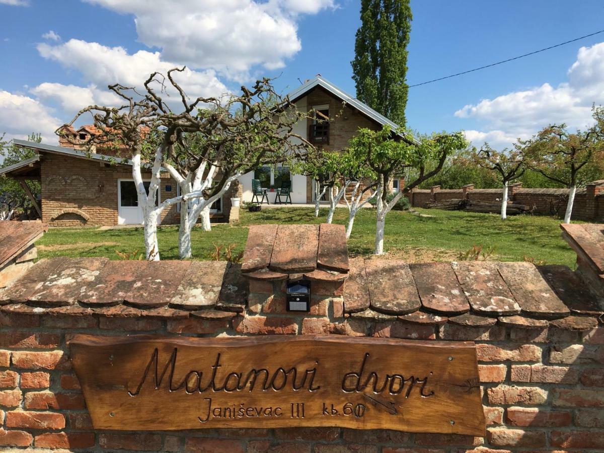Matanovi Dvori Villa Slavonski Brod Eksteriør billede
